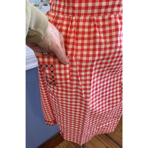 Vintage Red and White Gingham Checked 1/2 Apron Tie Waist Cross Stitch Adult - Picture 3 of 7